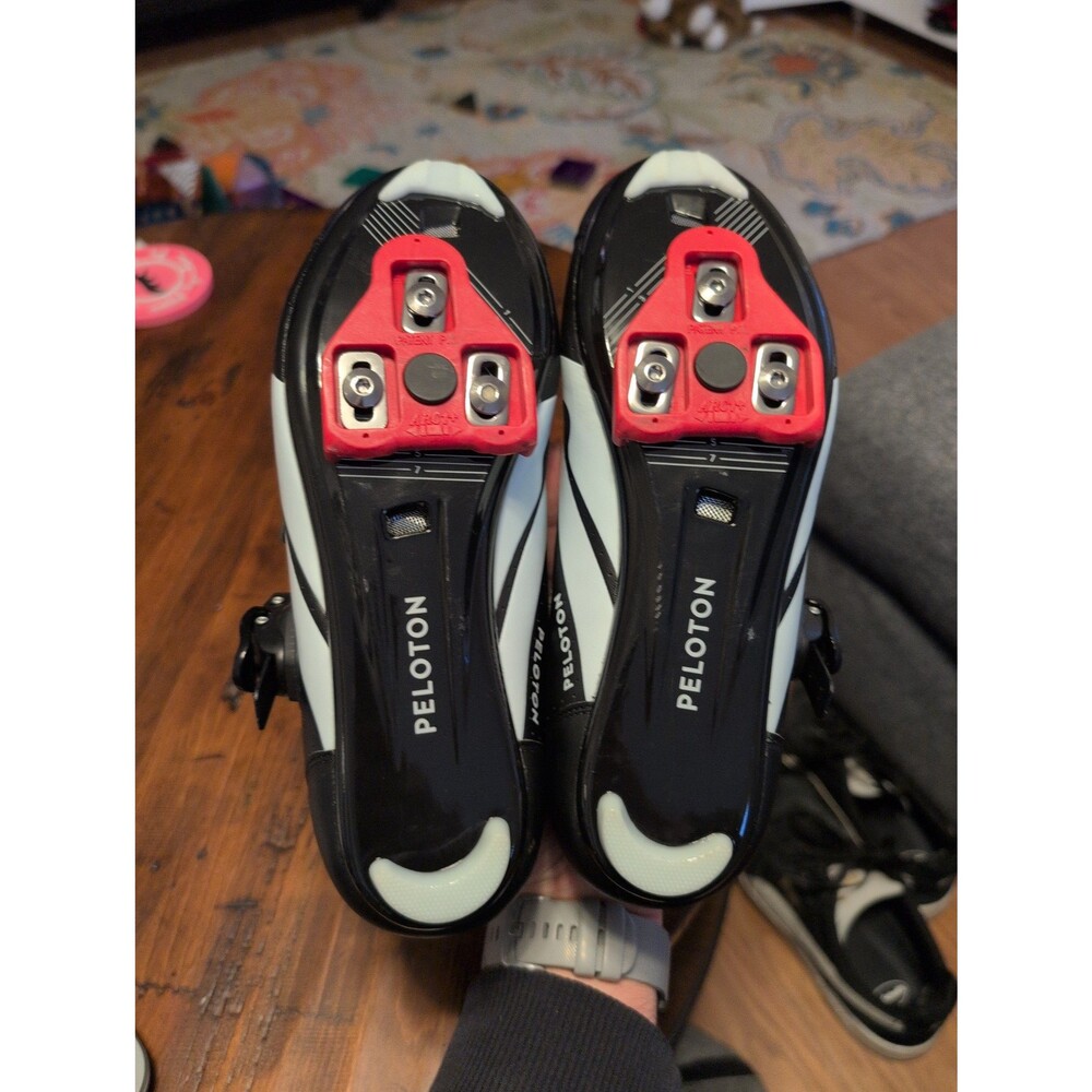 EUC Peloton cycling bike shoes with look delta cleats EU 40 US women's 9 - Picture 6 of 6